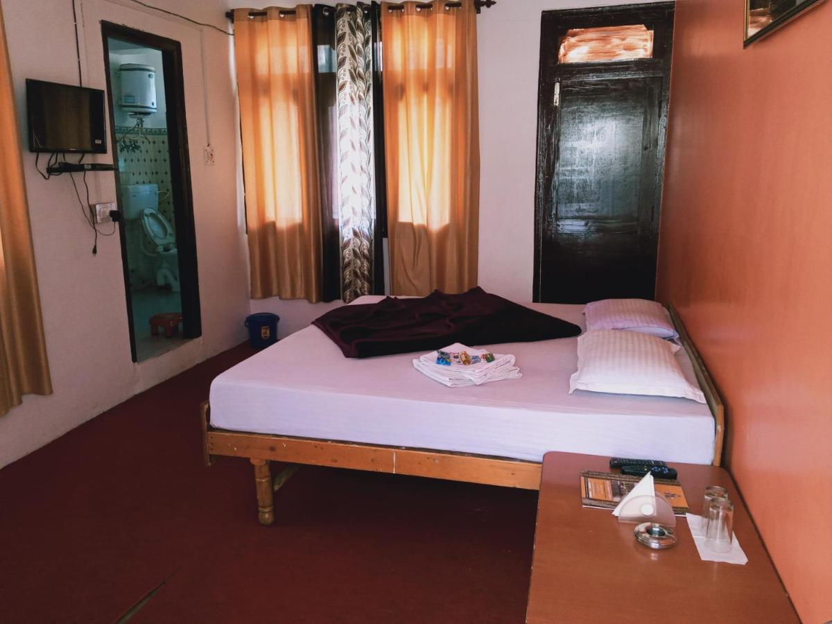 Hotel Debbhumi Regency Sāngla Zewnętrze zdjęcie