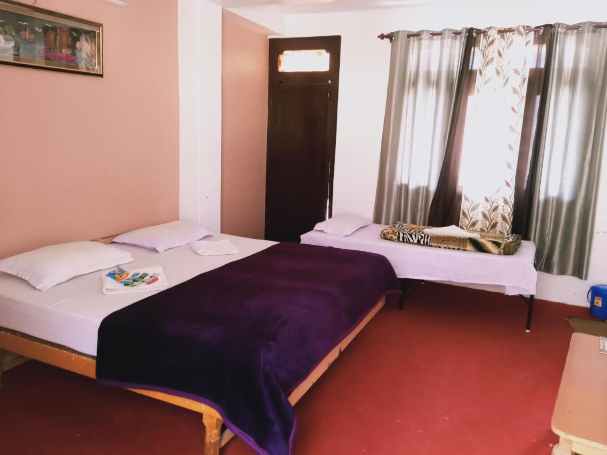Hotel Debbhumi Regency Sāngla Zewnętrze zdjęcie