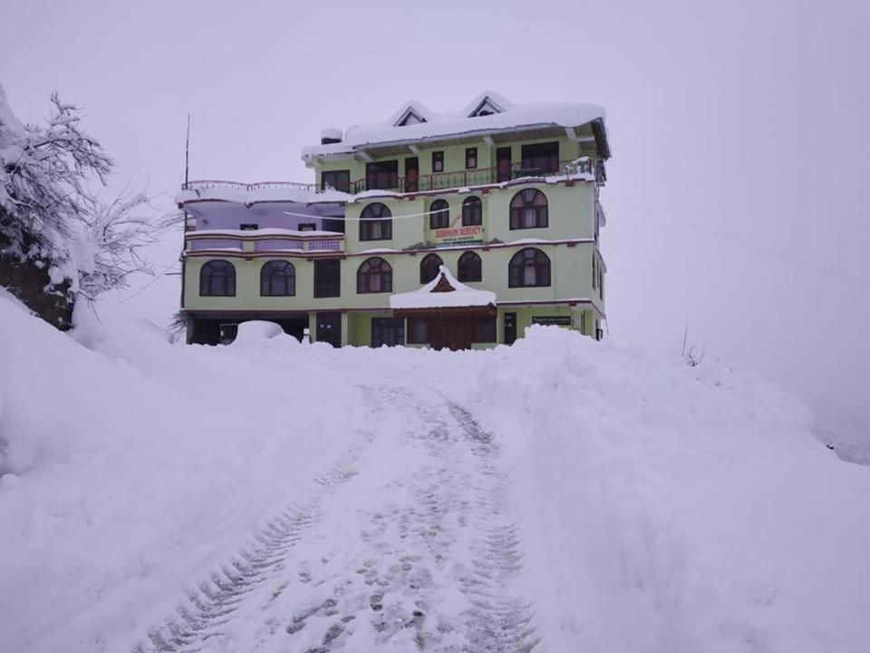 Hotel Debbhumi Regency Sāngla Zewnętrze zdjęcie