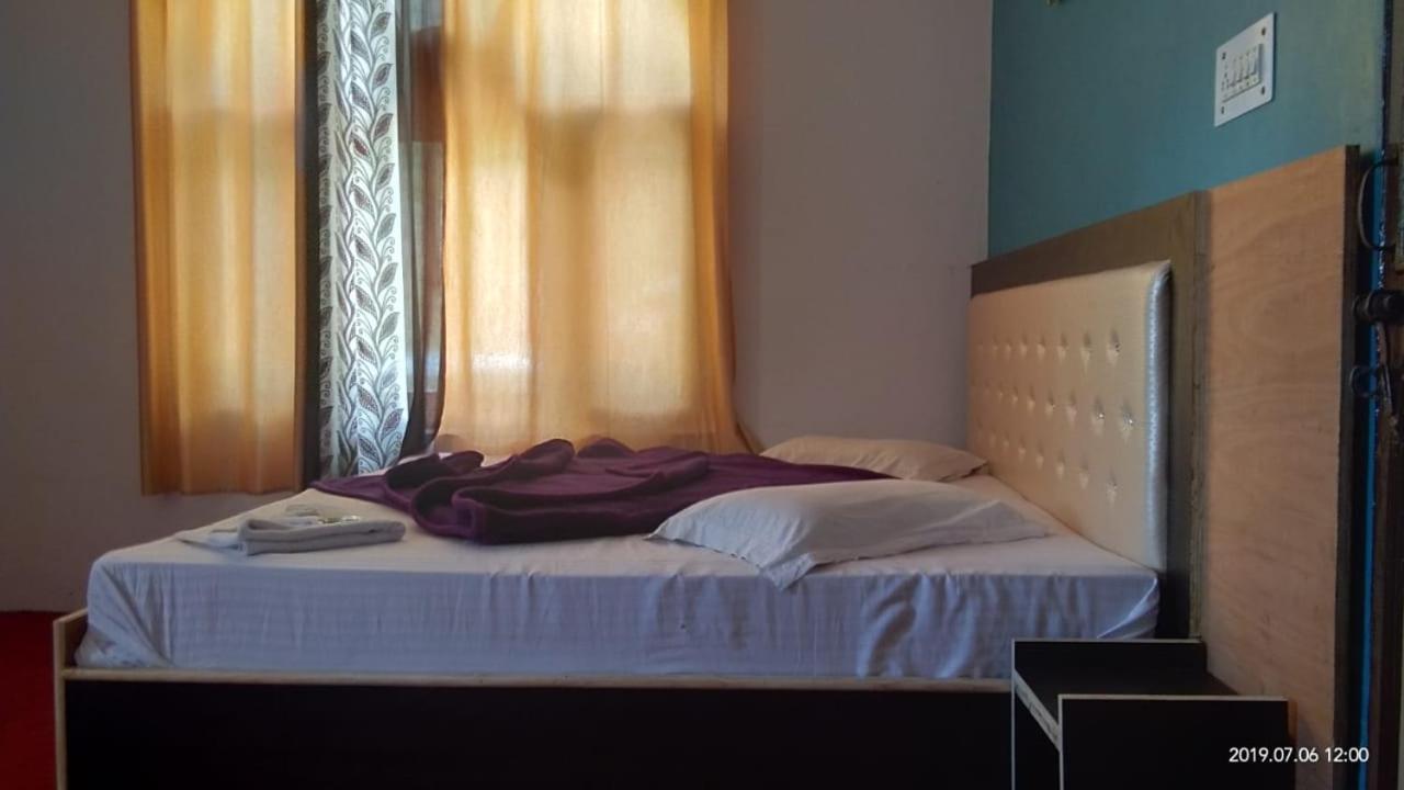 Hotel Debbhumi Regency Sāngla Zewnętrze zdjęcie